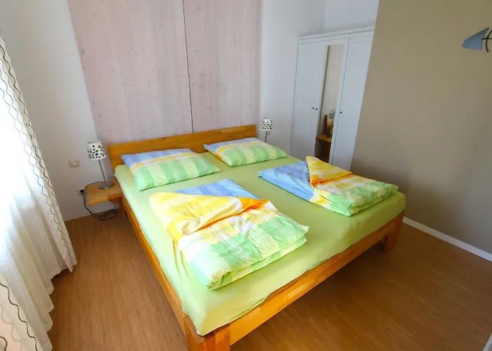 Holgis Nur 200 M Vom Entfernt 奥斯特巴德里克